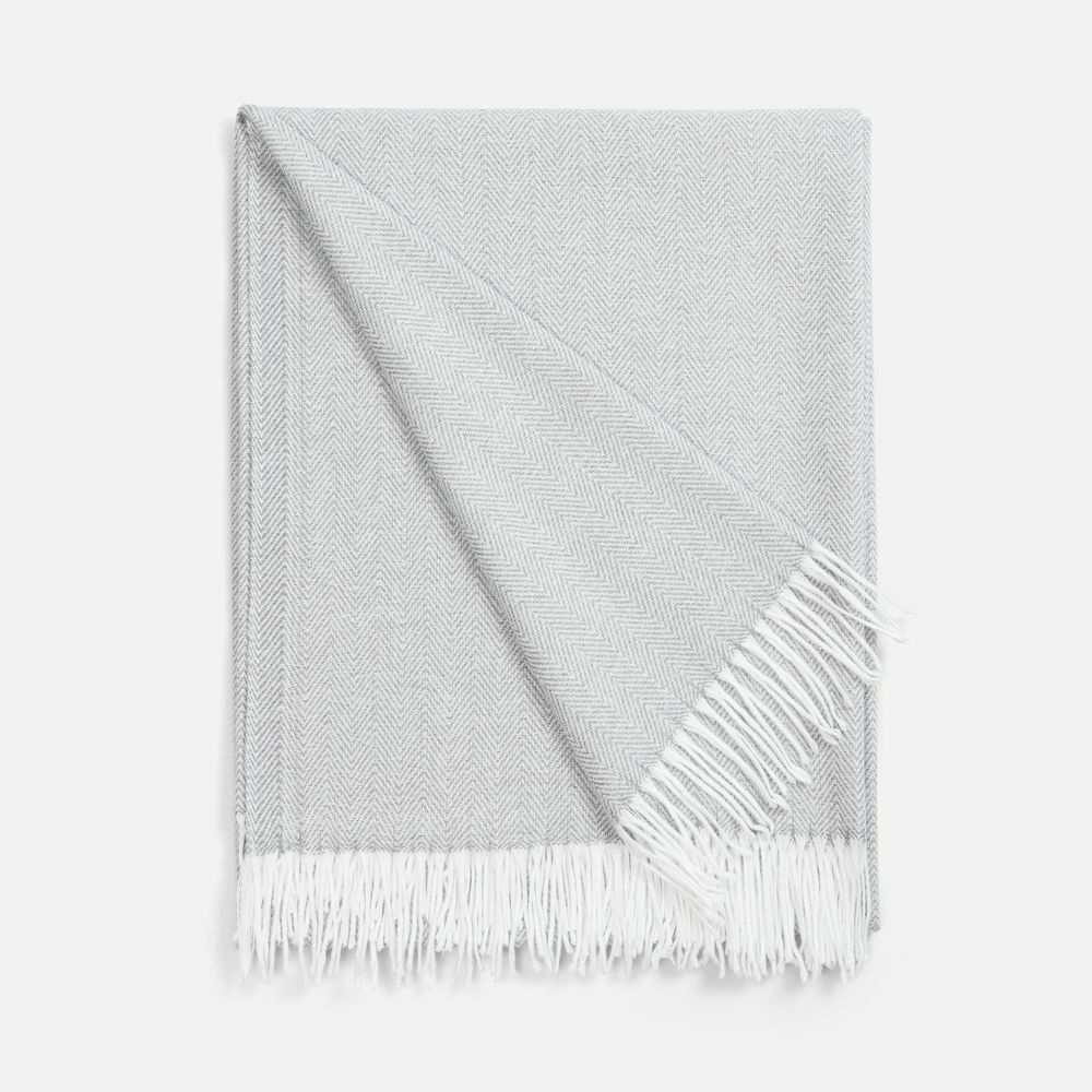 17851.11&nbsp;1490&nbsp;Плед «Гирвас», светло-серый&nbsp;275184