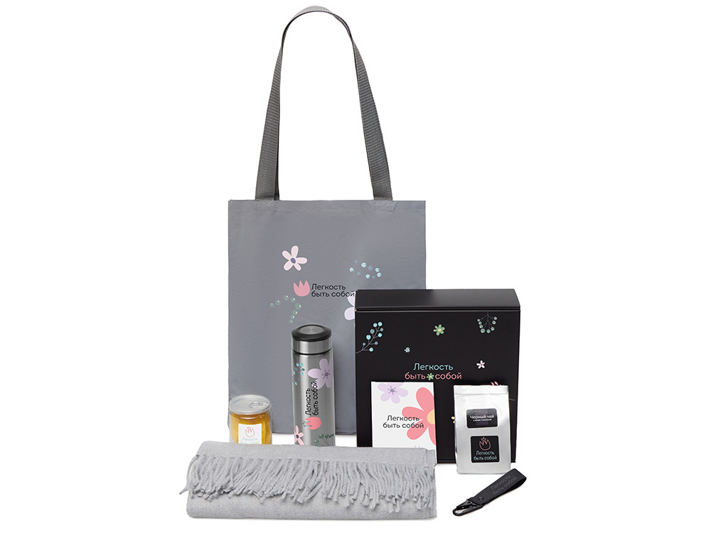 210120.17&nbsp;4023.76&nbsp;Подарочный набор «Re:f. Walk» с палантином, шопером и термосом&nbsp;278956