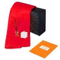 210128.01&nbsp;2053.92&nbsp;Подарочный набор с пледом, свечой и диффузором, красный&nbsp;278919