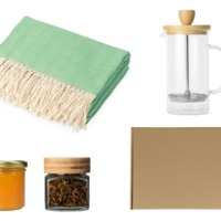 350077.03&nbsp;4076.05&nbsp;Подарочный набор с пледом, френчпрессом, чаем и вареньем, зеленый&nbsp;276139